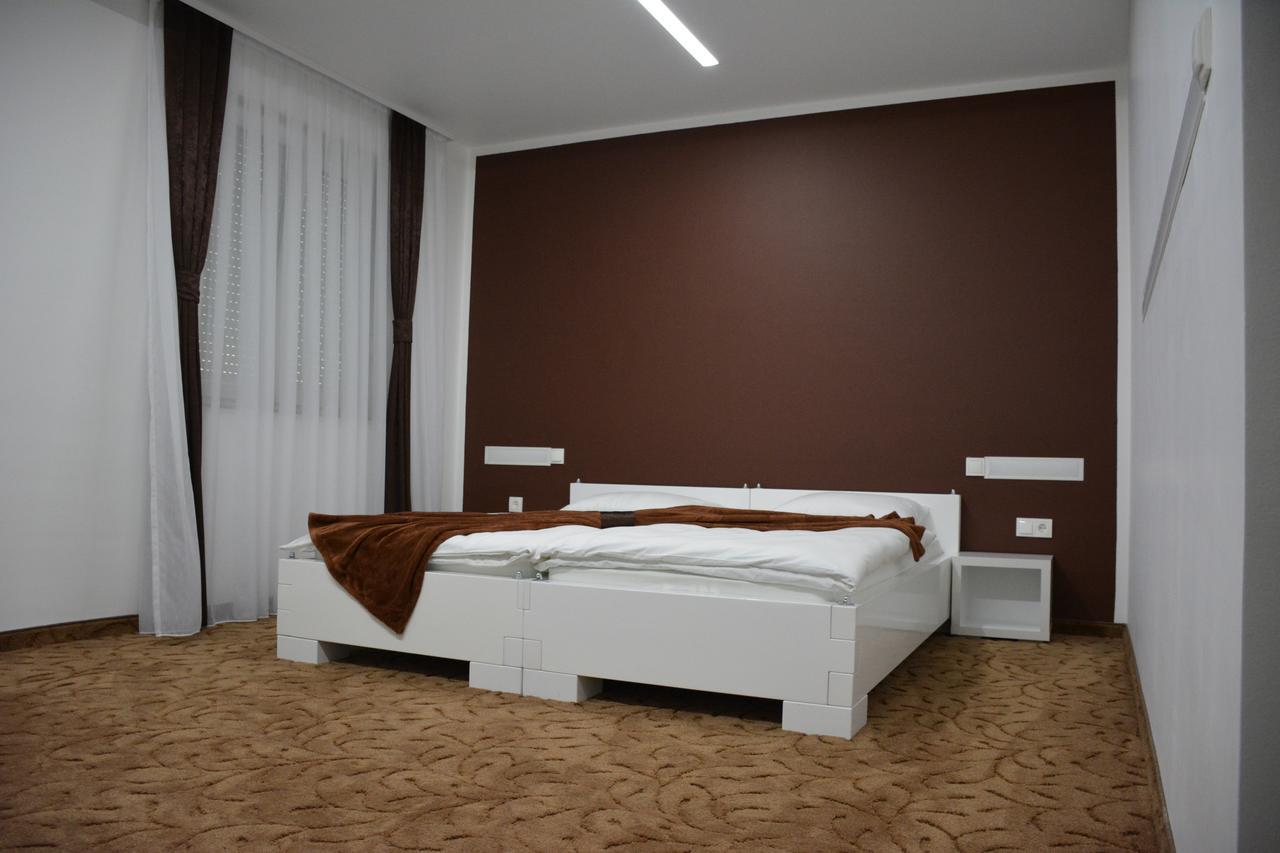 Hotel Vrata Bosne Велика-Кладуша Экстерьер фото