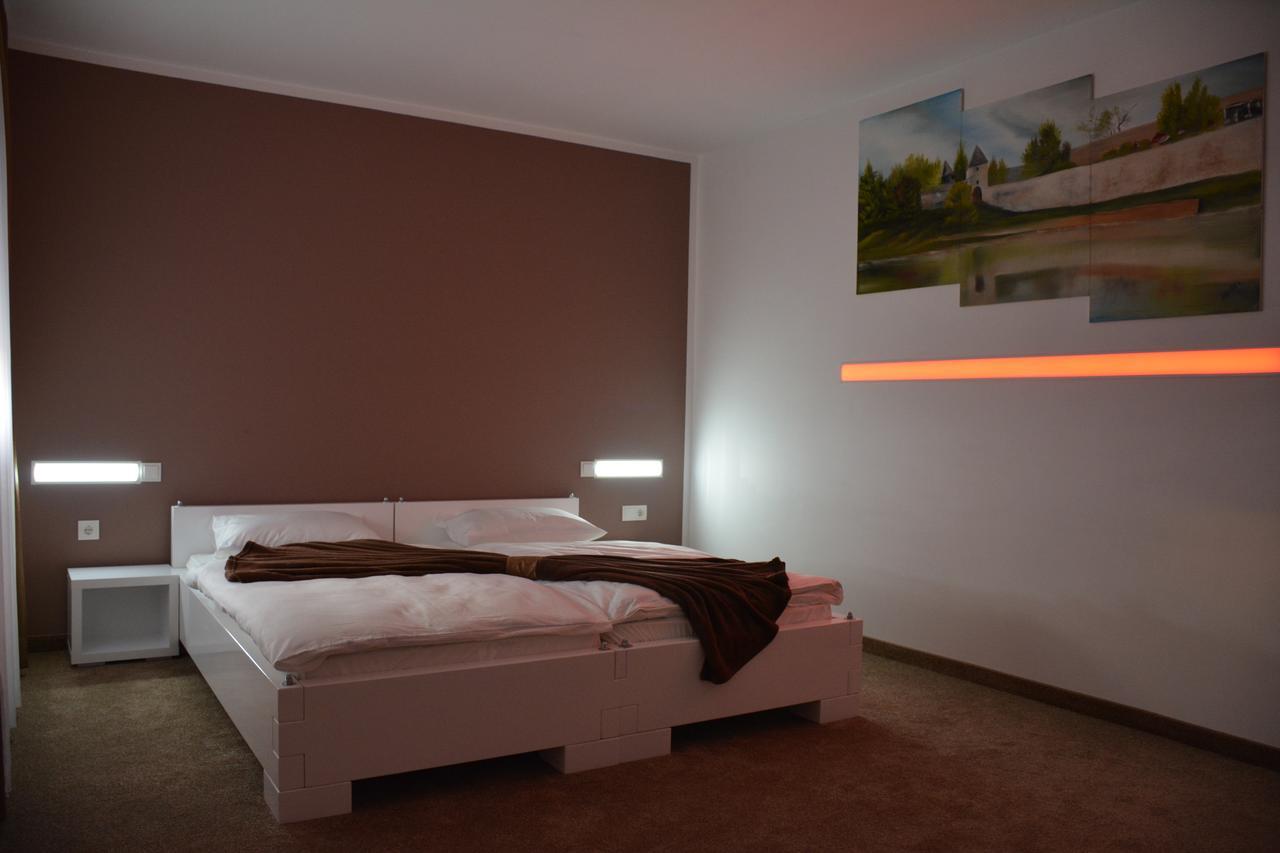 Hotel Vrata Bosne Велика-Кладуша Экстерьер фото