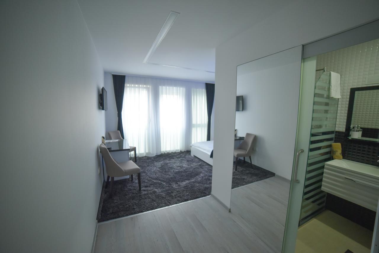 Hotel Vrata Bosne Велика-Кладуша Экстерьер фото