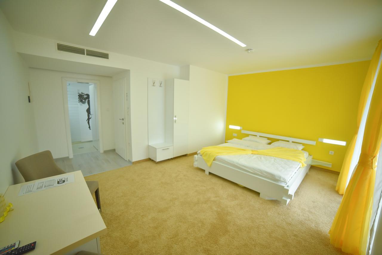 Hotel Vrata Bosne Велика-Кладуша Экстерьер фото