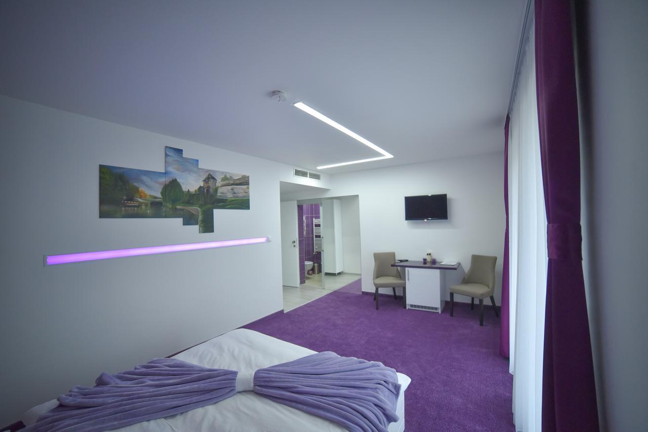 Hotel Vrata Bosne Велика-Кладуша Экстерьер фото